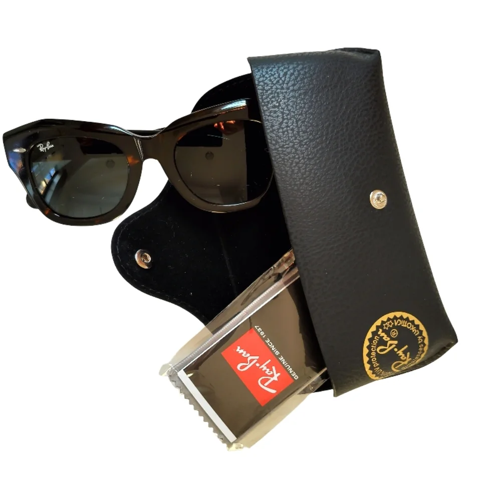 Ray-Ban RB2186 Women's Tortoise Frame Sunglasses NWOT - Picture 6 of 7